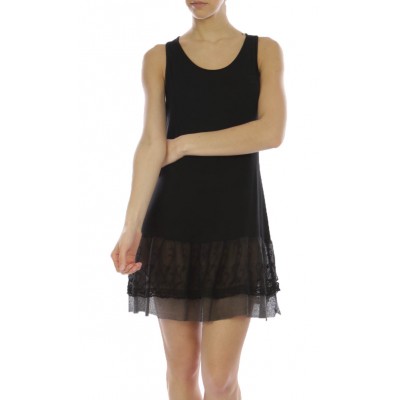 Fond de robe,tunique,bas en dentelle